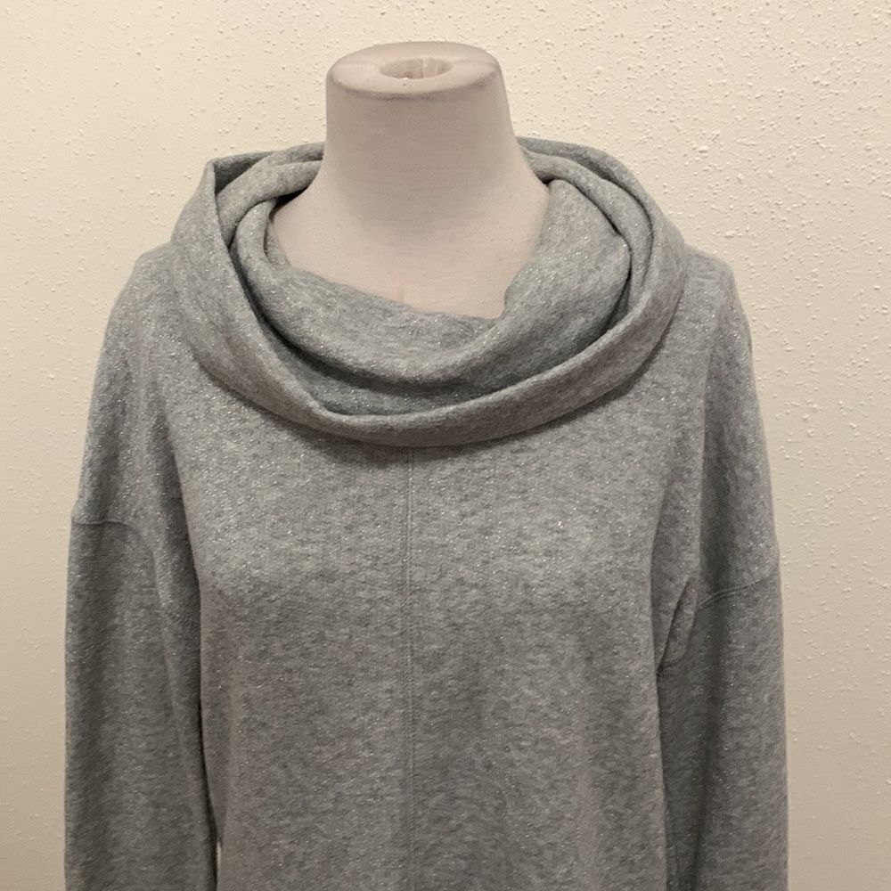 3for)$20 sweater medium  - Picture 2 of 4
